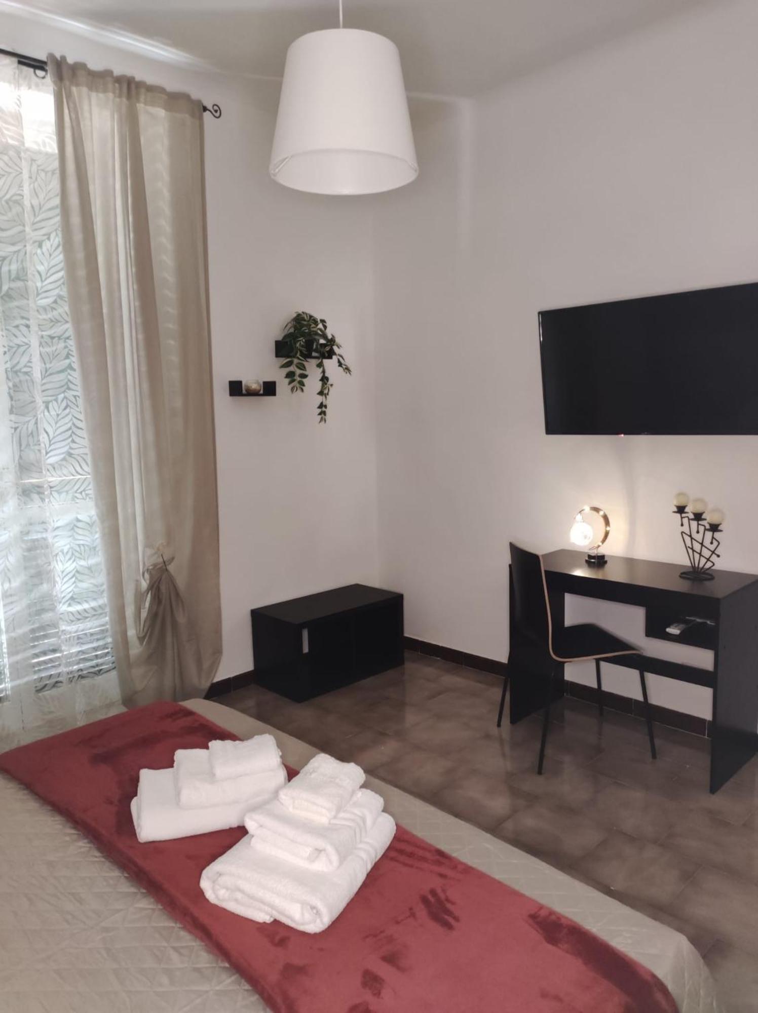 111 Guest House Bari Bagian luar foto