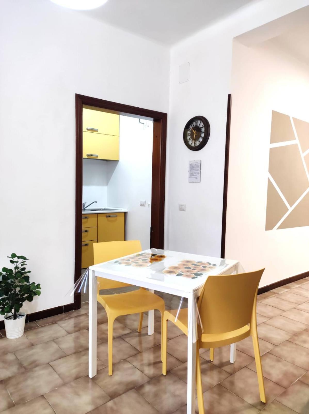 111 Guest House Bari Bagian luar foto